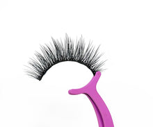Load image into Gallery viewer, Christine Lashes - V&#39;TIERRE BEAUTY